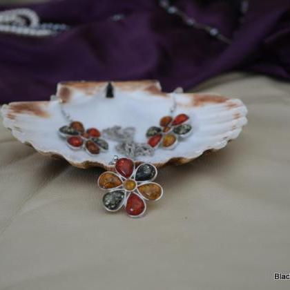 Flower Necklace & Earrings Set